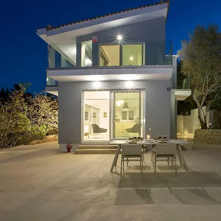 Villa Harriet Villas *